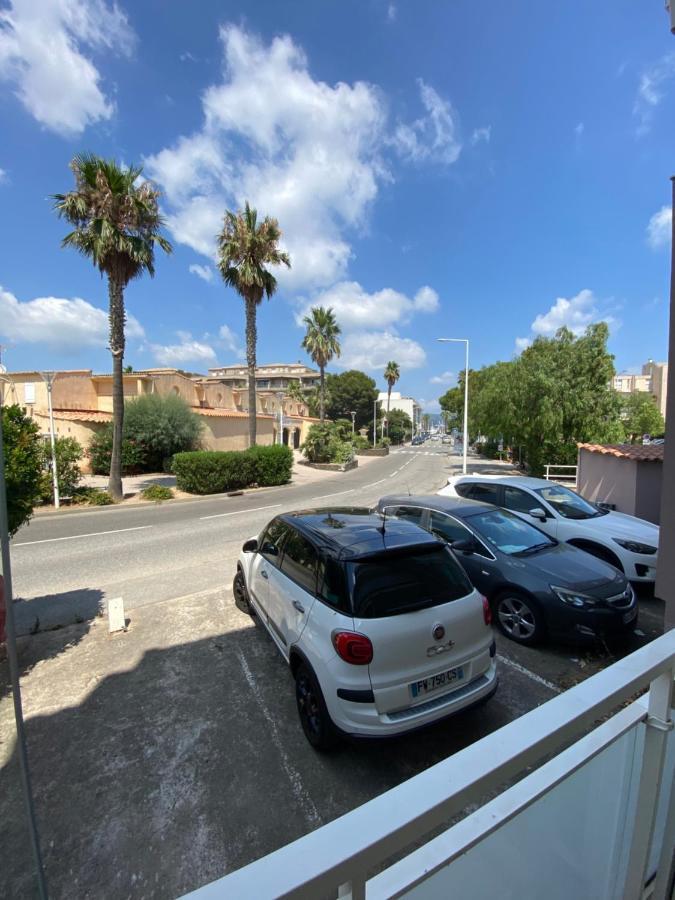Studio spacieux avec patio en centre ville Cavalaire-sur-Mer Extérieur photo