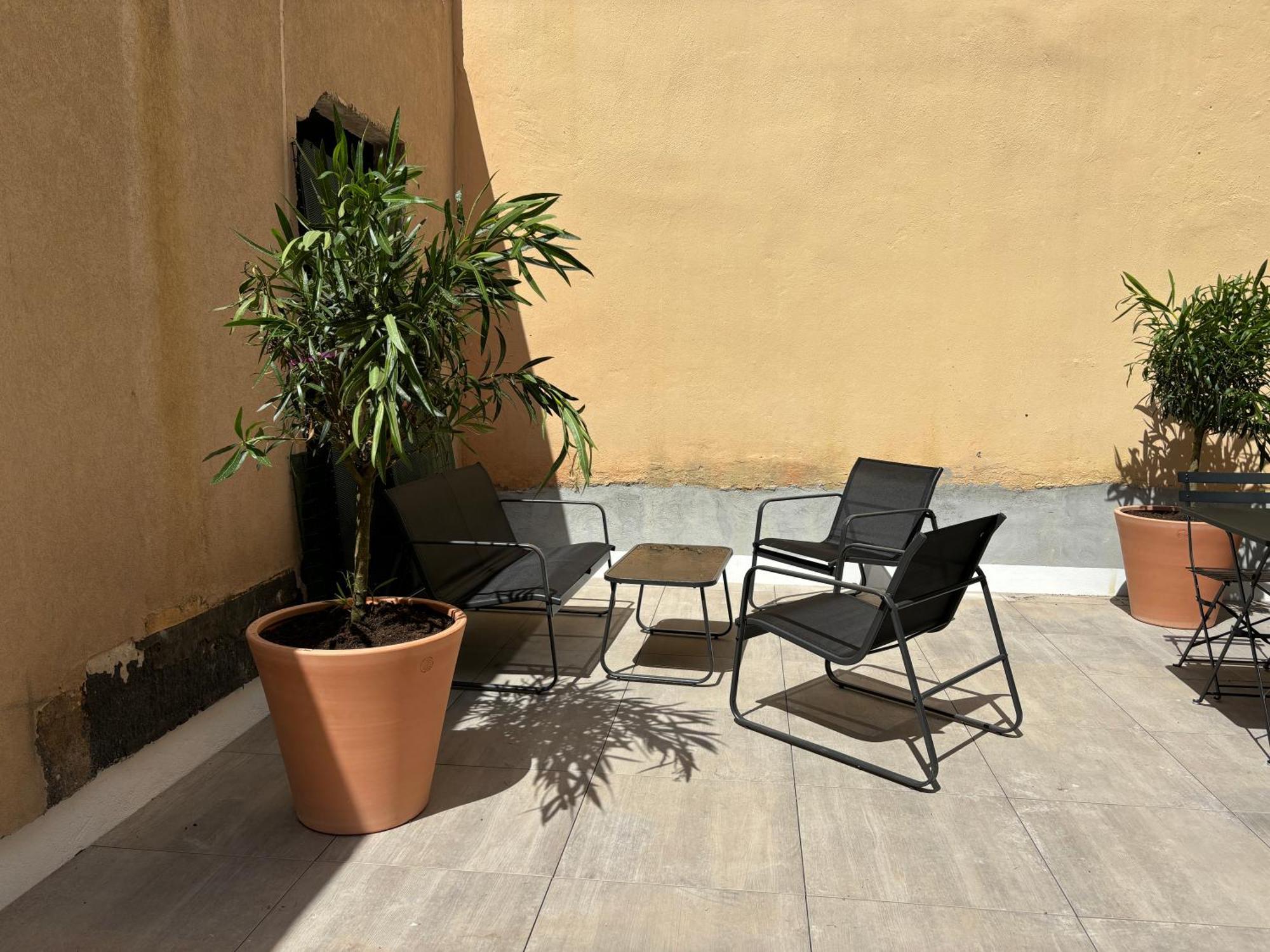 Studio spacieux avec patio en centre ville Cavalaire-sur-Mer Extérieur photo