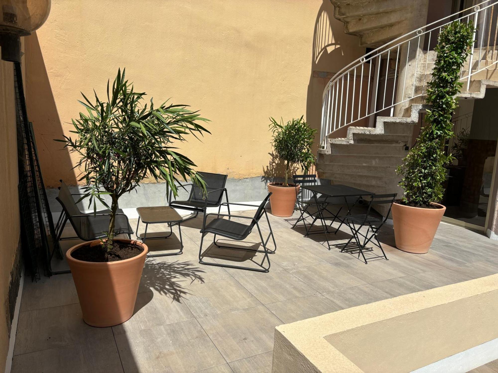 Studio spacieux avec patio en centre ville Cavalaire-sur-Mer Extérieur photo